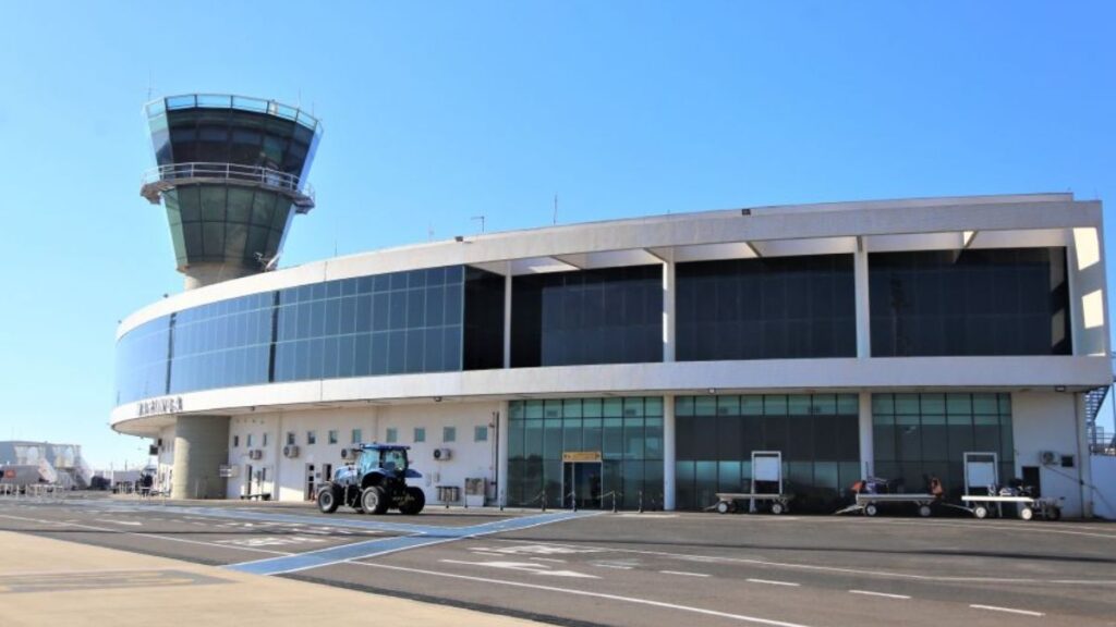 Aeroporto de Maringá bate recordes de passageiros e receitas em 2023