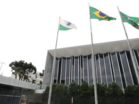 Assembleia Legislativa do Paraná retoma atividades com prestação de contas do Governo