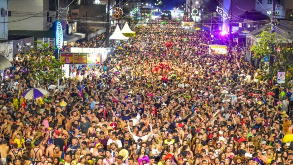 Carnaval deve movimentar R$ 2,5 bilhões no Paraná, prevê CNC