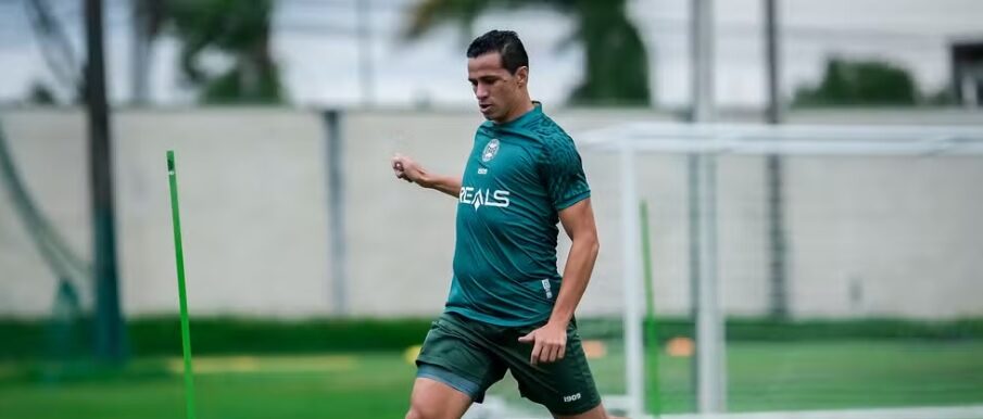 Leandro Damião estreia pelo Coritiba no clássico? Técnico responde