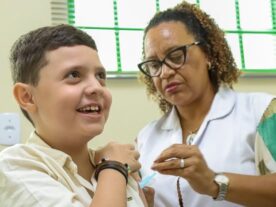 Mutirão vacina 1.879 crianças contra a dengue em Londrina
