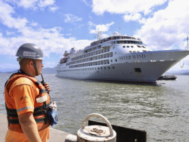 Porto de Paranaguá recebe navio de cruzeiro de luxo Silver Wind