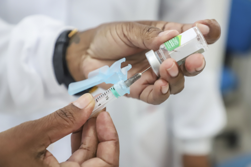 Curitiba inicia campanha da vacinação contra a gripe na segunda (25)