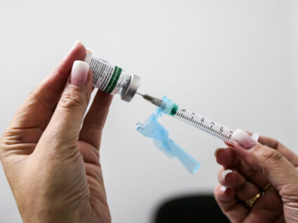 Especialista tira dúvidas sobre vacina contra a gripe
