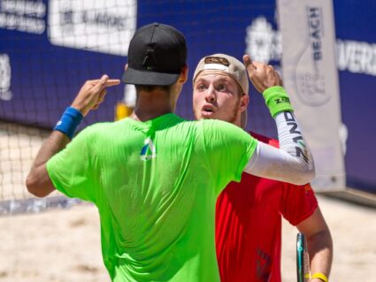 Beach tennis: paranaense vence dupla número um do mundo em Alagoas