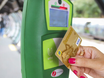 Urbs suspende restrição em cartões de crédito e débito no transporte coletivo