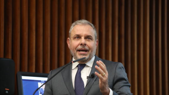 Perseguição ideológica, diz deputado após ser denunciado por rachadinha no Paraná