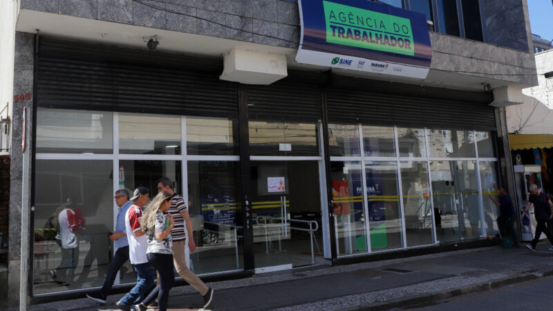Curitiba faz mutirão com 600 vagas de emprego para pessoas acima de 50 anos