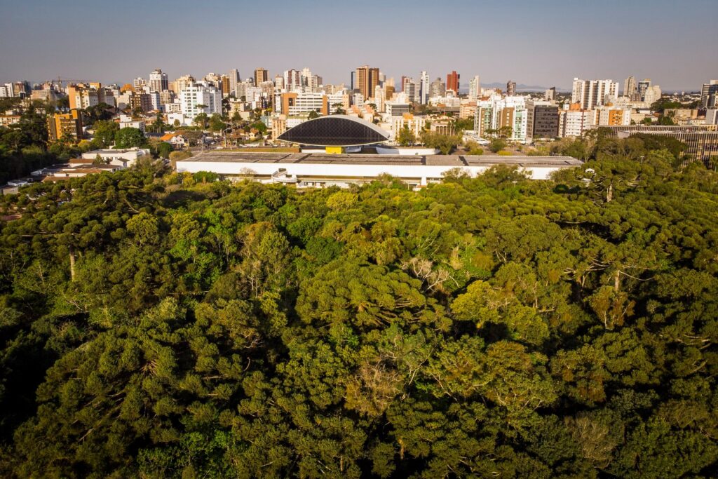 Curitiba deve se tornar uma cidade neutra em emissões de carbono até 2050