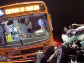 Viatura da GM e ônibus se envolvem em grave acidente em Curitiba
