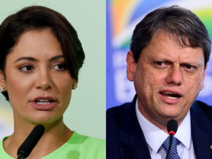 Sem Bolsonaro, direita se divide entre Michelle e Tarcísio para enfrentar Lula em 2026