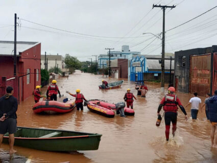 Equipes de resgate do Paraná já salvaram mais de mil vítimas no RS