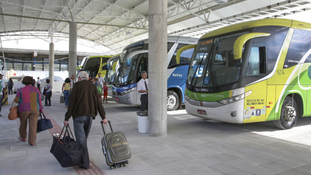 Viagens de ônibus de Curitiba para o Rio Grande do Sul são suspensas